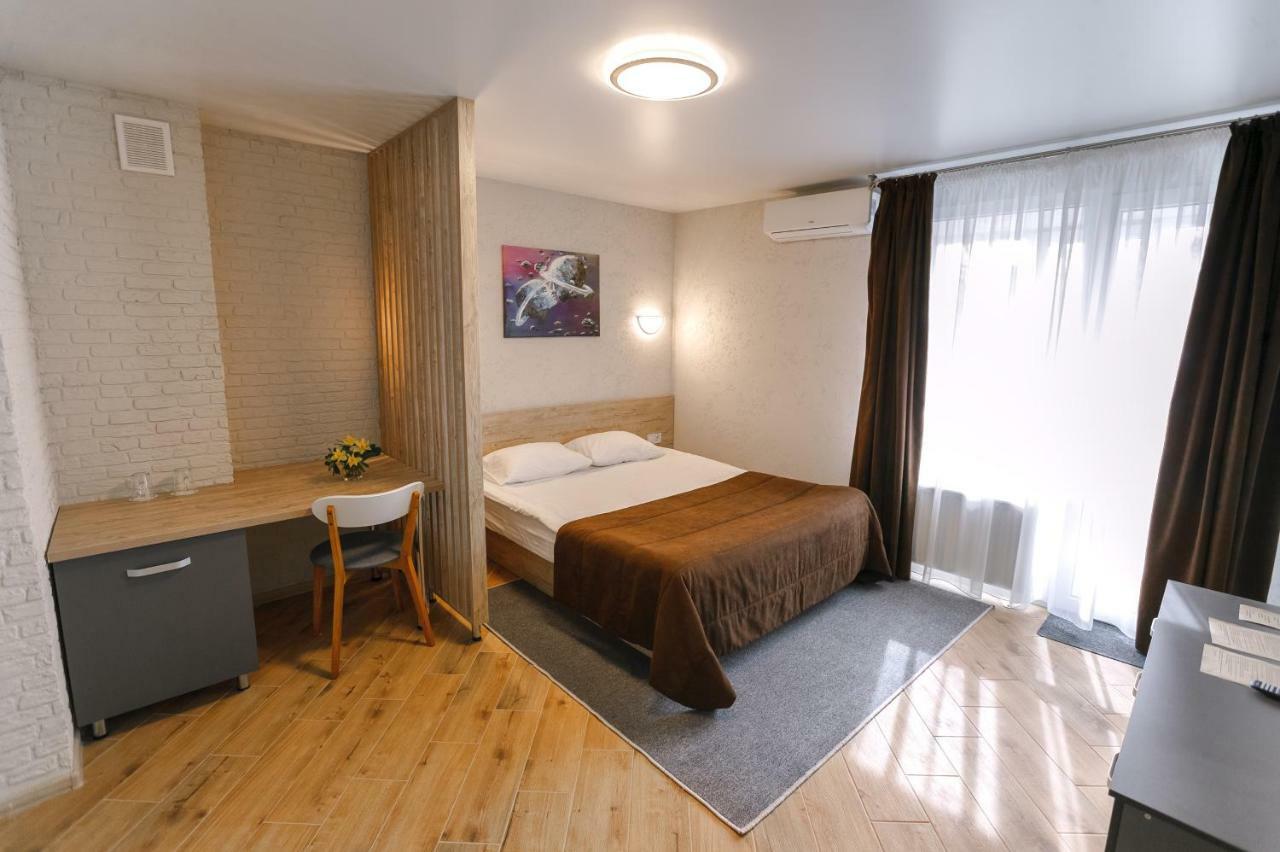 Raziotel Rishelyevskiy Херсон Екстериор снимка