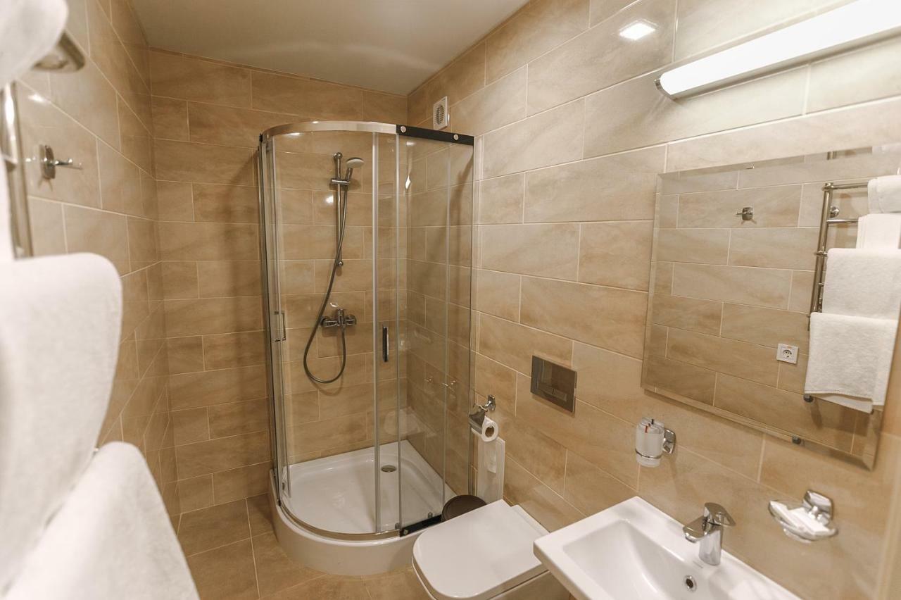 Raziotel Rishelyevskiy Херсон Екстериор снимка