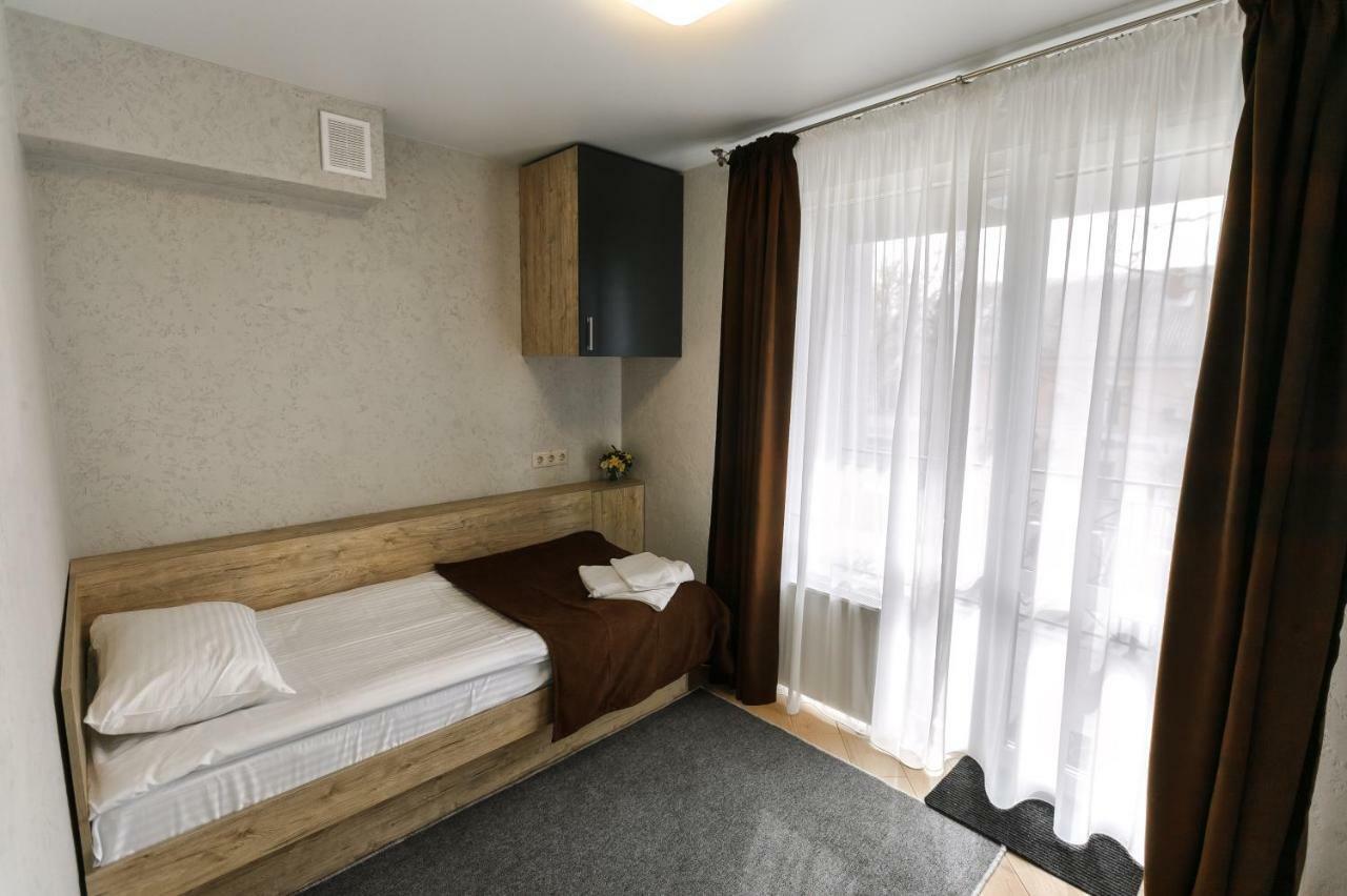 Raziotel Rishelyevskiy Херсон Екстериор снимка