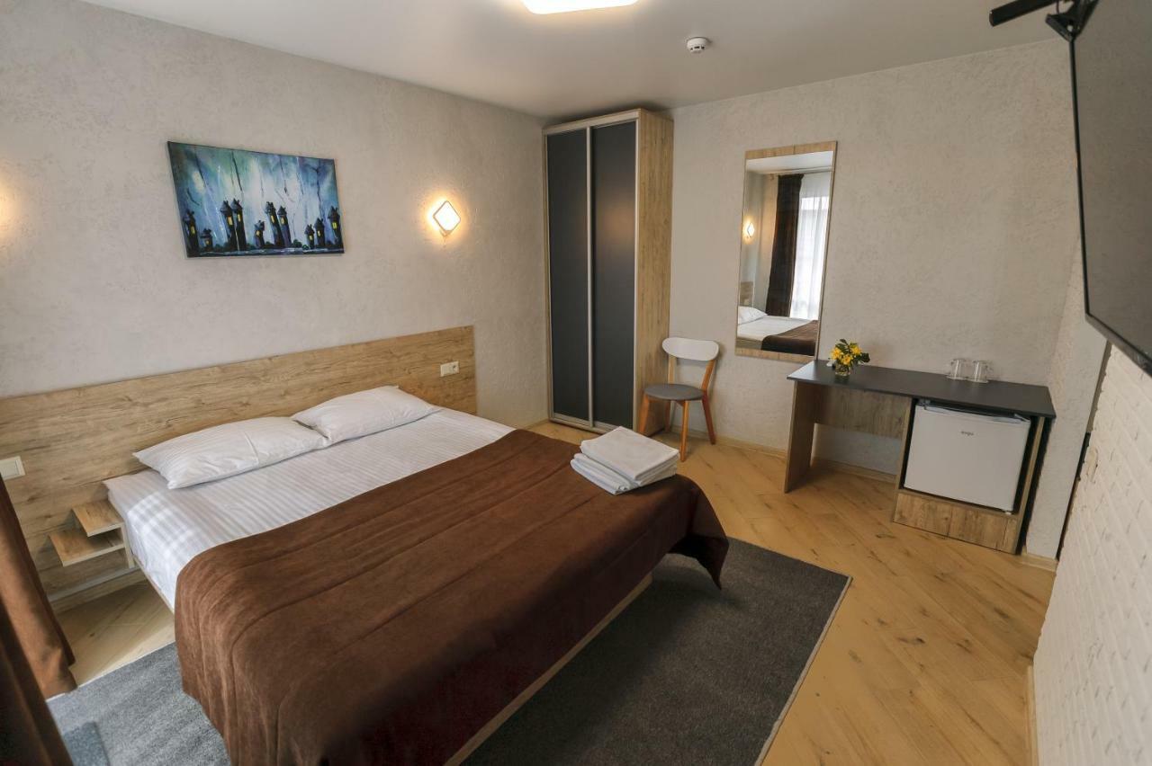 Raziotel Rishelyevskiy Херсон Екстериор снимка