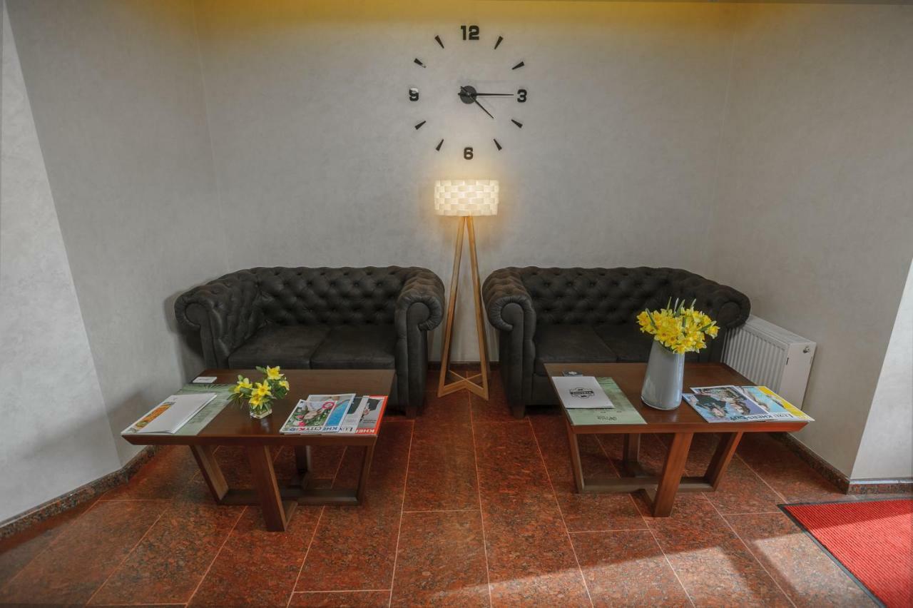 Raziotel Rishelyevskiy Херсон Екстериор снимка
